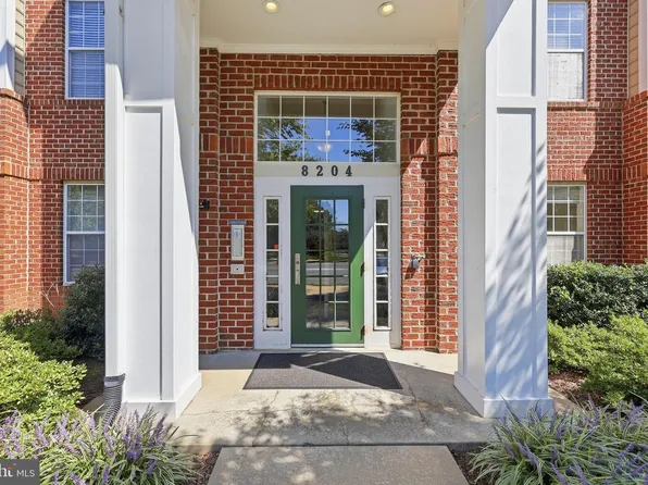 8204 Blue Heron Dr APT 1D, Frederick, MD 21701