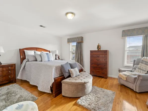 219 South Street image 2 of 45