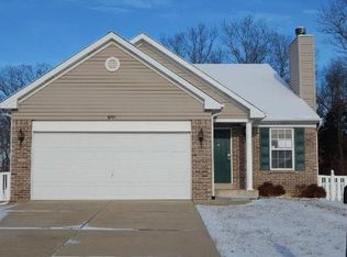 8300 Crystal Ridge Ct, Cedar Hill, MO 63016