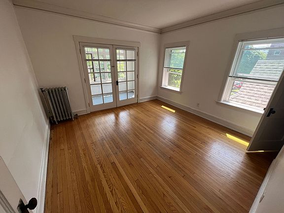 4th image of 2537-41 N Farwell Ave #C
