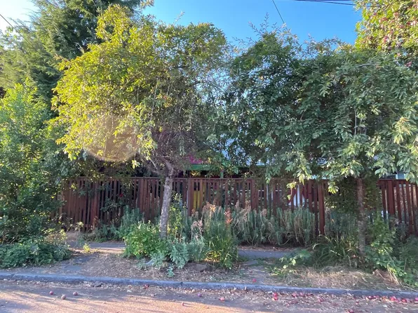 1719 N Skidmore St, Portland, OR 97217