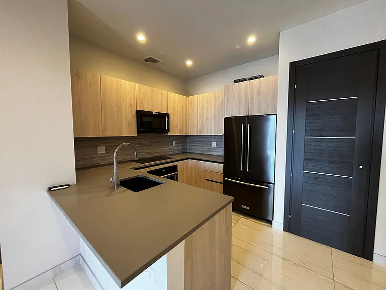 229 Waterman St — Photo 17