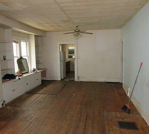 2nd image of 2827 N 51st St