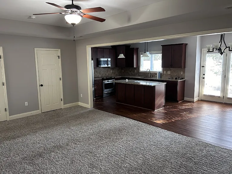 1040 Commonwealth Cir — Photo 16