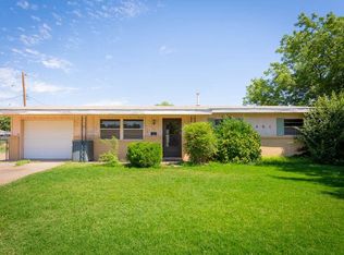 1401 Meadow Ln, Roswell, NM 88203