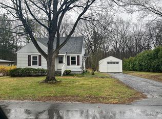 13 Hudson Ave, Saratoga Springs, NY 12866