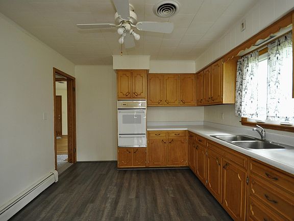 4th image of 1015 1st Ave