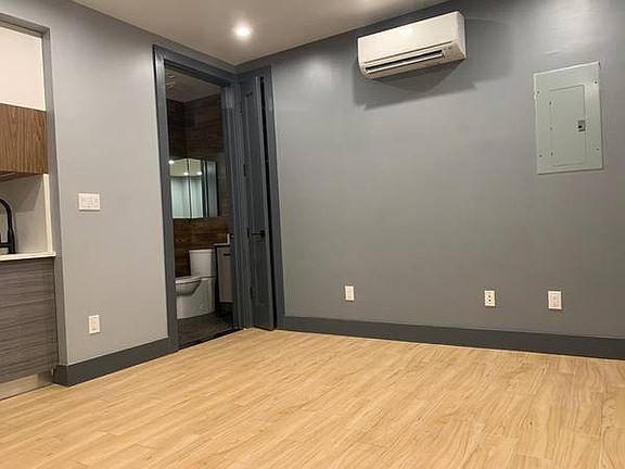 5th image of 316 Sumpter St #1B