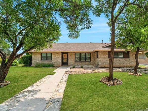 711 W Silver Sands, San Antonio, TX 78216