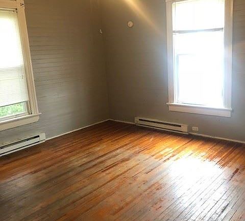 3rd image of 2379 Aragon St