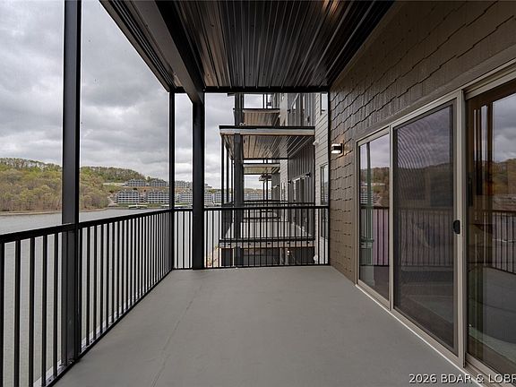 5th image of 700 Pershing Dr #105