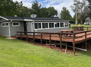 160 NE Bobwhite Dr, Medicine Lodge, KS 67104