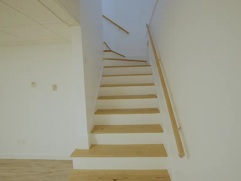 Stairs leading from basement to Main floor