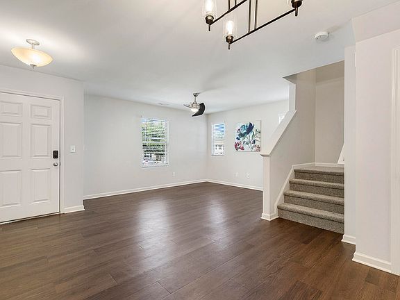 3rd image of 514 Hobkirks Pl