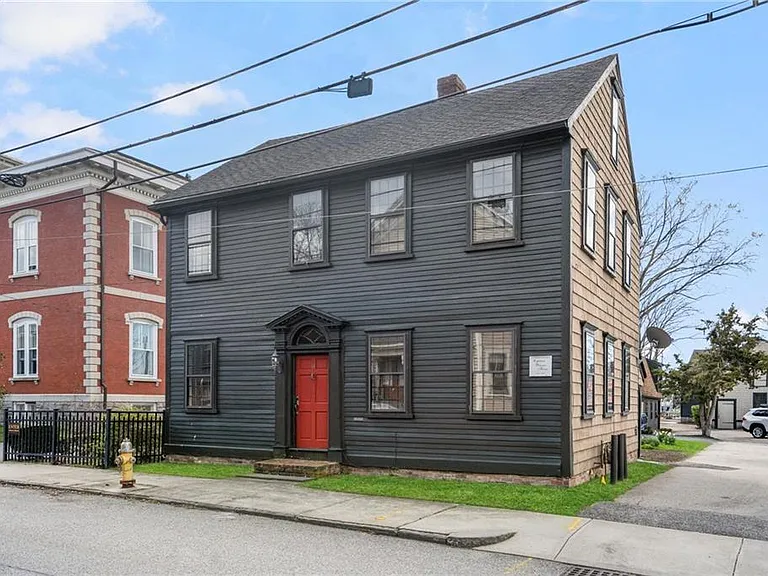 14 Elm St — Photo 1