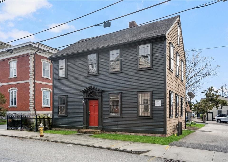 1st image of 14 Elm St