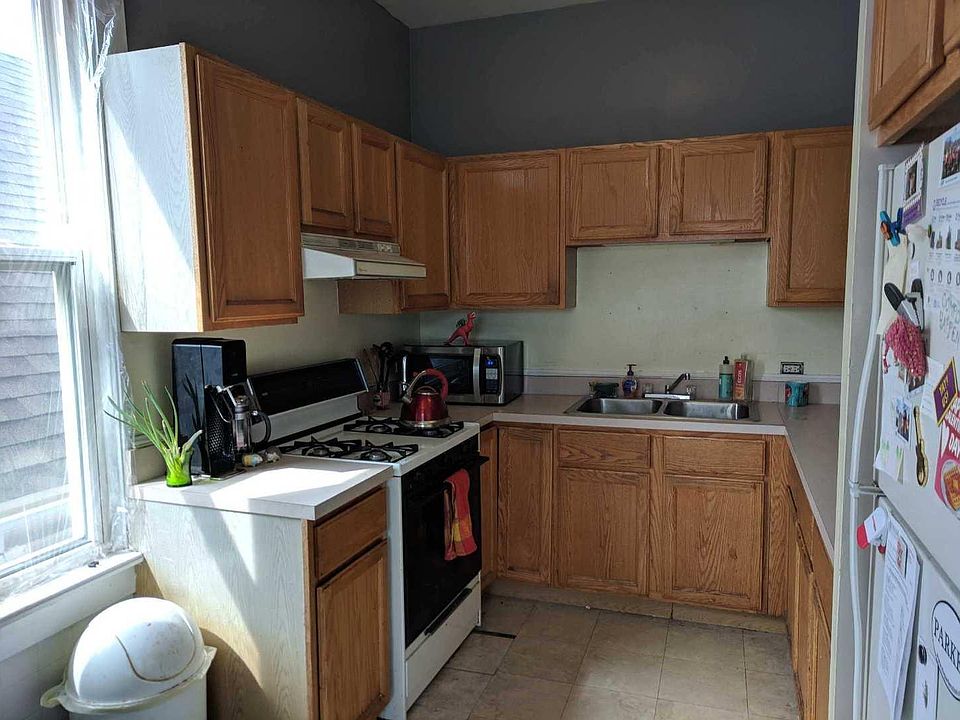 1st image of 2419 N Talman Ave #2JC
