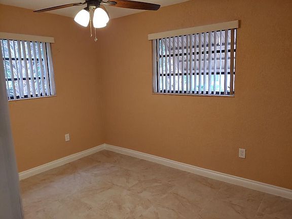 4th image of 920 NW 34th Avenue