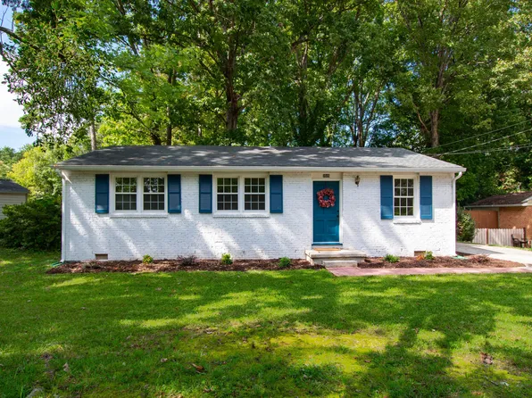 3505 Apache Dr, Raleigh, NC 27609