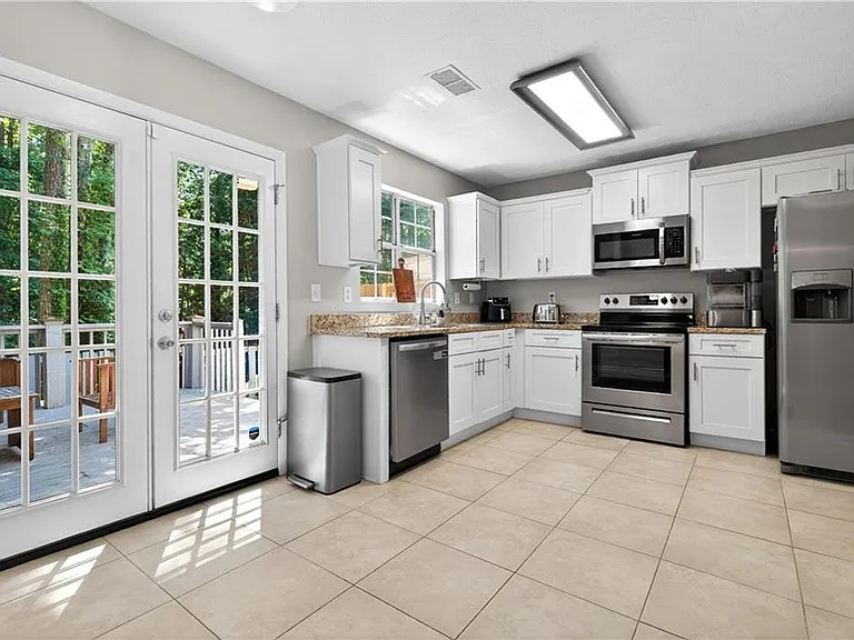 5035 N Bridges Dr — Photo 8
