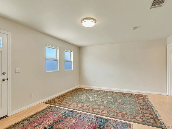 5th image of 424 Adella Ln