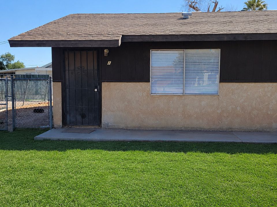 1st image of 204 Cottonwood Ln APT 1