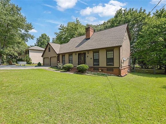 3rd image of 2683 Ashworth Cir SW