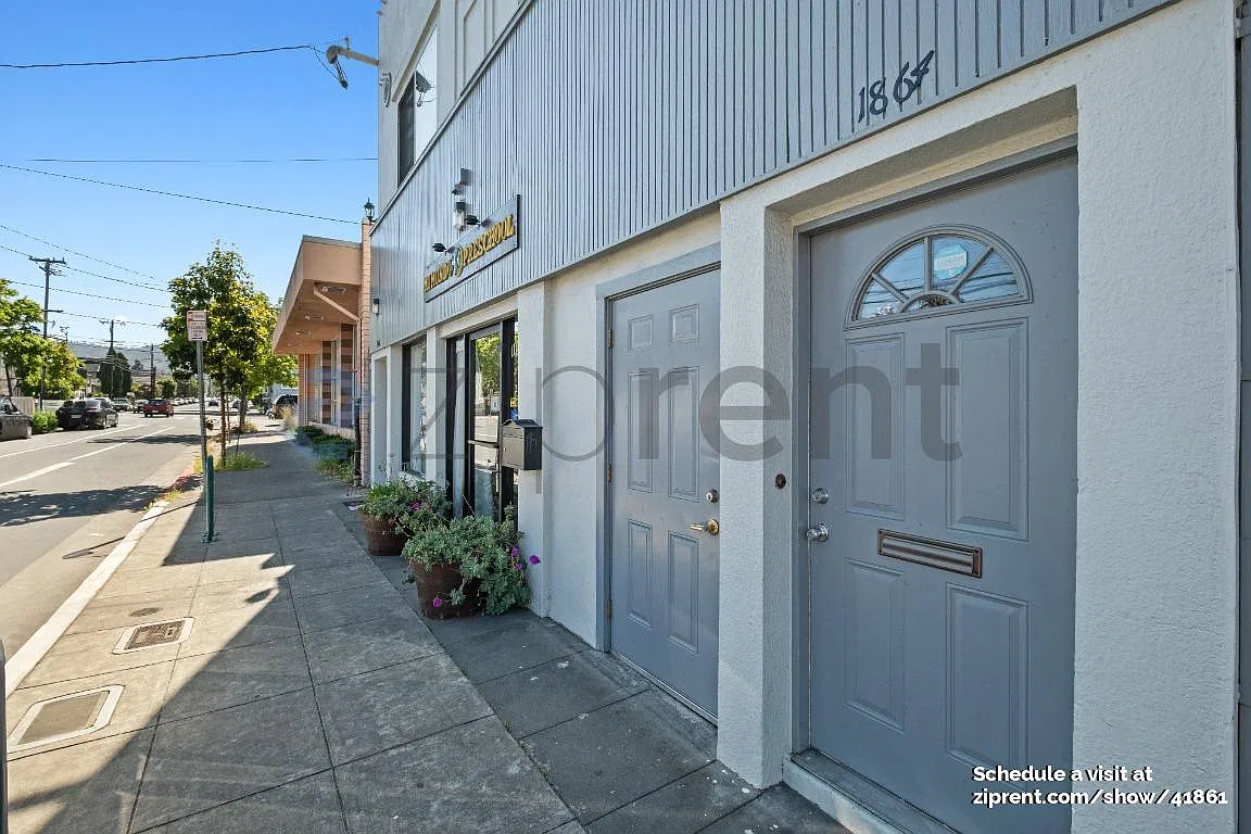 2 bed, 850 sqft, $2,929 — Photo 2