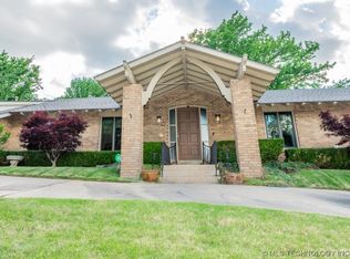 6252 S Hudson Ave, Tulsa, OK 74136