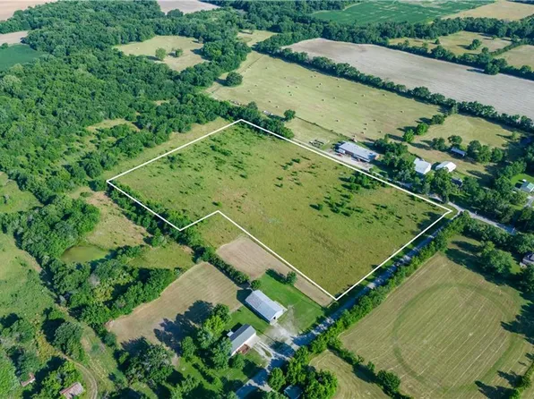 1303 S 37th St, Parsons, KS 67357