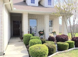 6445 Payton Dr, Fort Worth, TX 76131