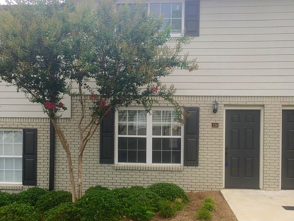 1st image of 1802 Jackson Ave W APT 124