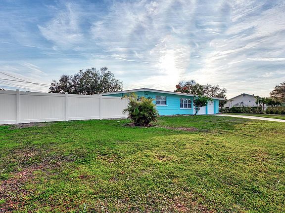 2nd image of 3002 Jennings Dr