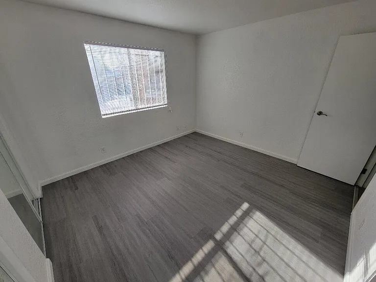 2771 Mountain Vista St #B — Photo 16