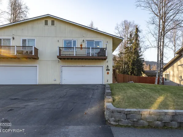 18634 S Lowrie Loop, Eagle River, AK 99577