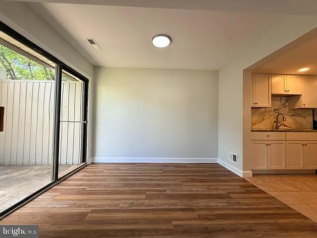 47 King Henry Cir #47 — Photo 4