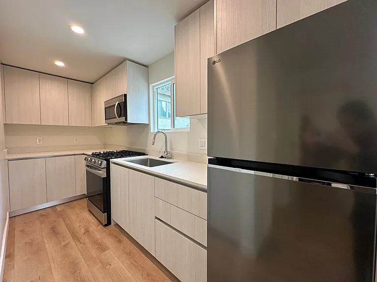 2539 S Cloverdale Ave #1 — Photo 28