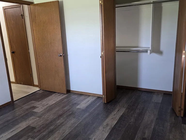 2nd Bed from Entry