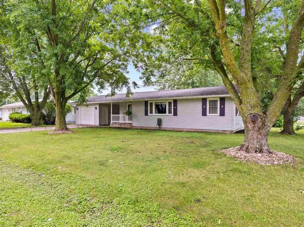 200 E Madison St, Brighton, IA 52540