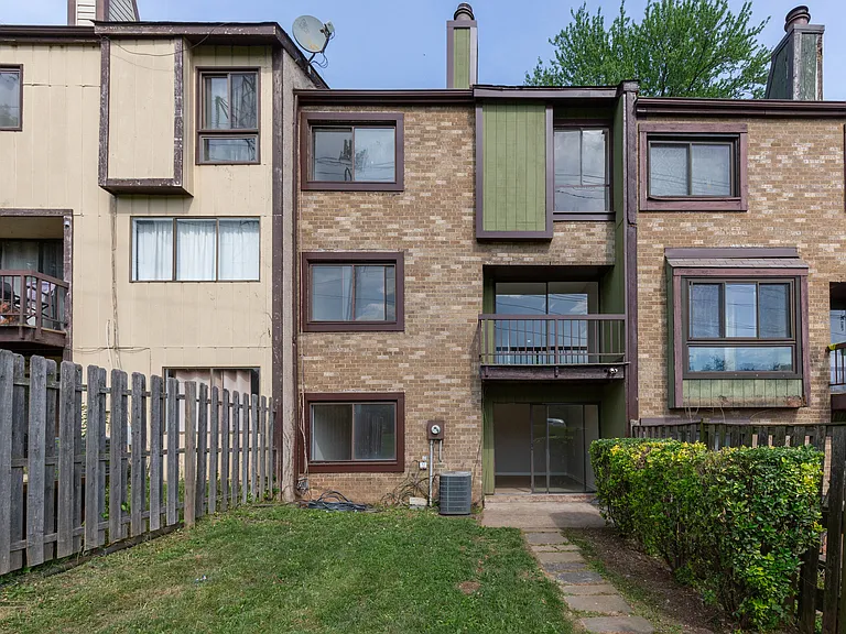 7914 Towerbell Ct — Photo 37