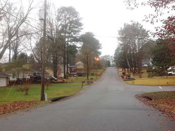 4th image of 1231 Daniel Ln