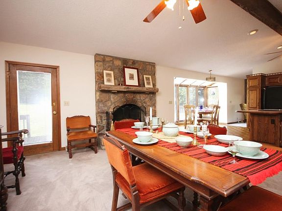 4th image of 257 Lake Meadows Dr
