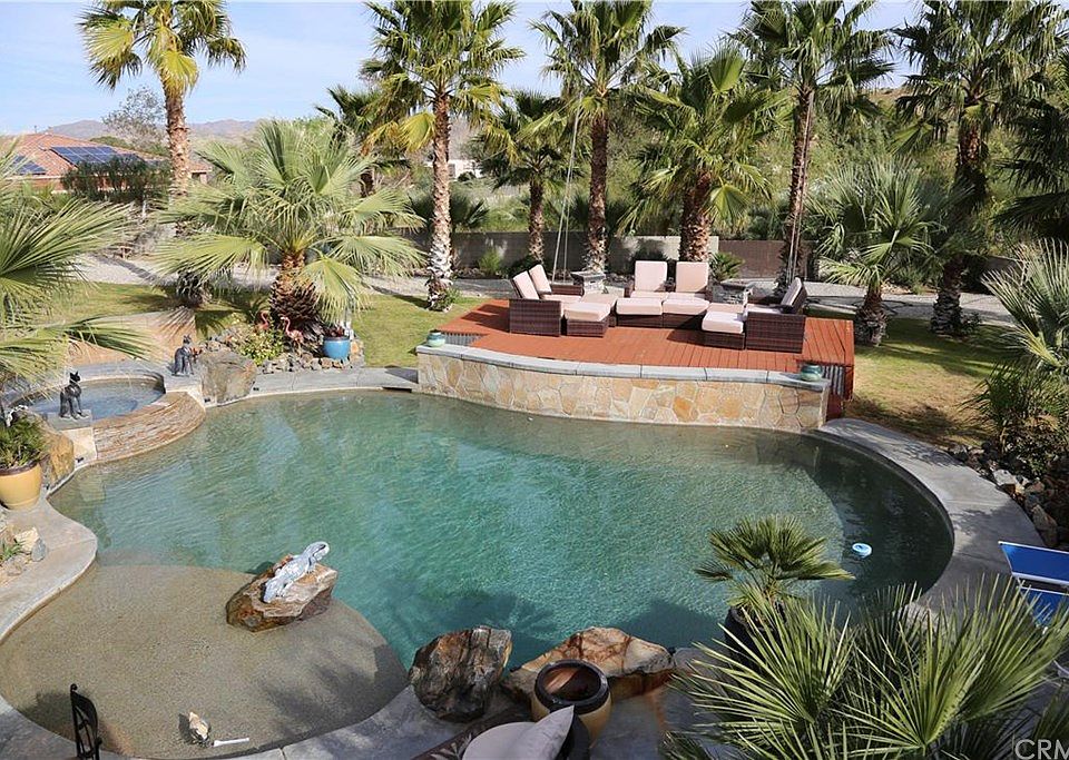 2nd image of 48975 Mockingbird Ln