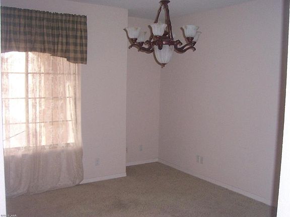 3rd image of 2320 Beverly Glen Dr