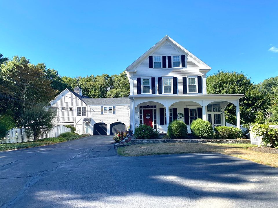 Entrance to the property
