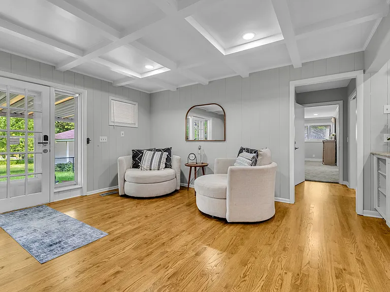 518 Twin Oak Dr — Photo 8