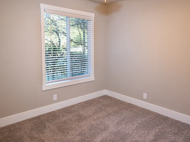 Sierra Oaks — Photo 24