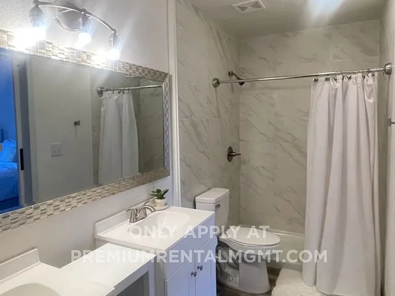 1718 Silver Creek Ct #102 — Photo 8