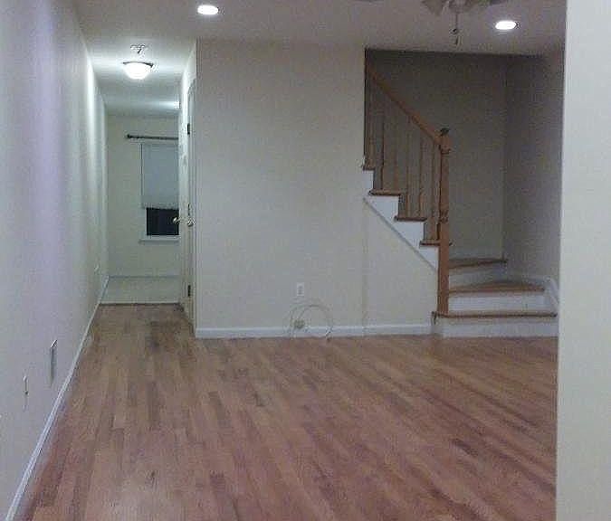 2nd image of 214 Dartmouth Loop