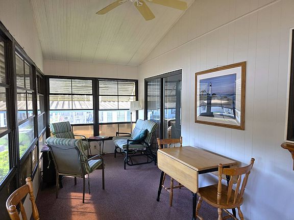 4th image of 11607 Pierview Rd